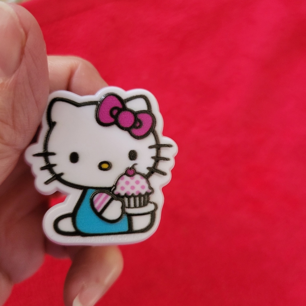 Hello Kitty Cupcake Ring